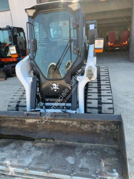Pala cargadora Bobcat T76