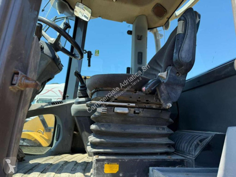 Chargeuse New Holland