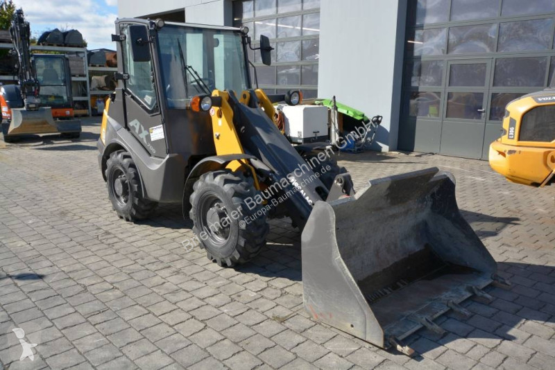 Chargeuse Mecalac AX 700