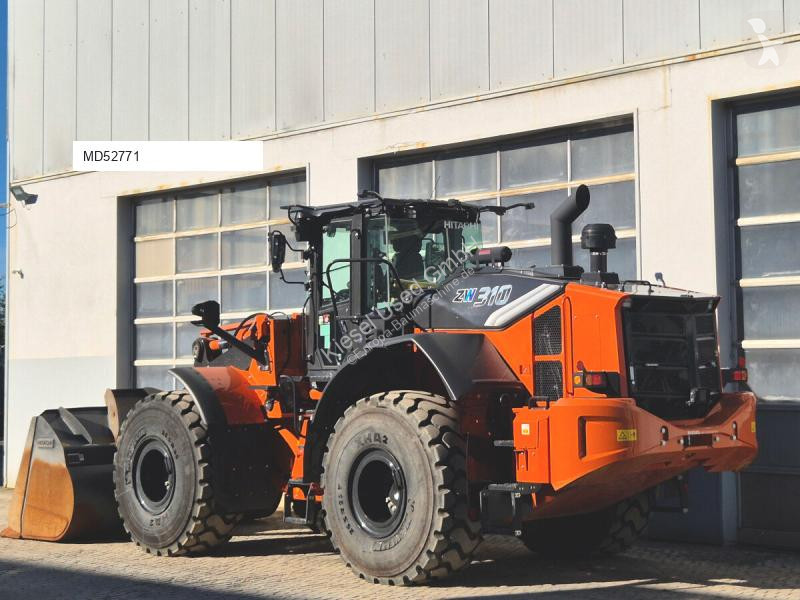 Товарач Hitachi 7