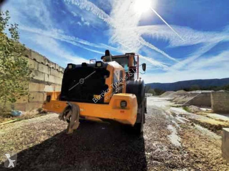 مُحمّلة Volvo L120H
