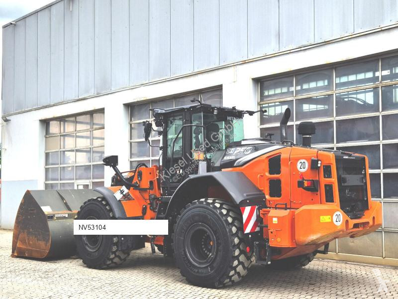 Товарач Hitachi 7