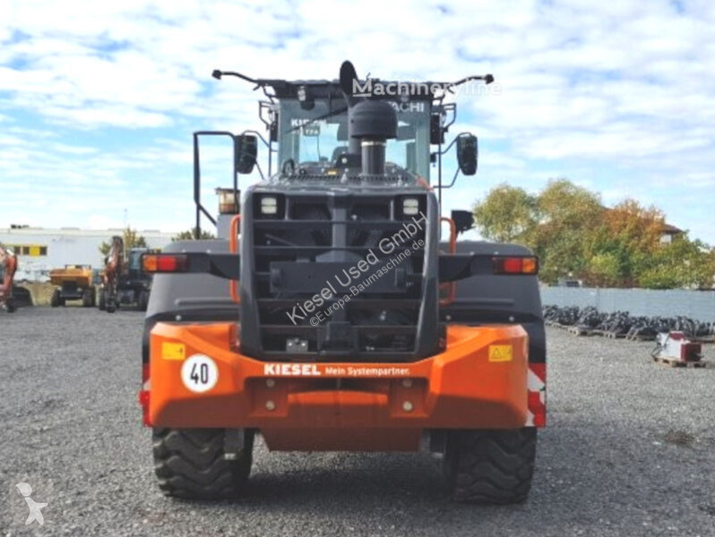 Товарач Hitachi