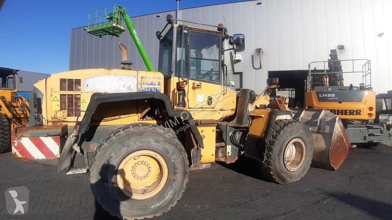 Nakladač Komatsu WA 320 - 5H (For parts)