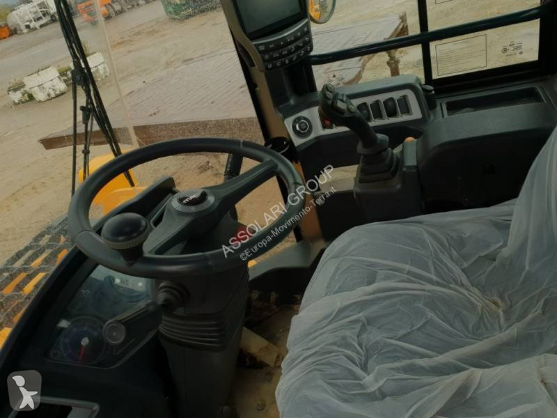 Pala Hyundai HL 975