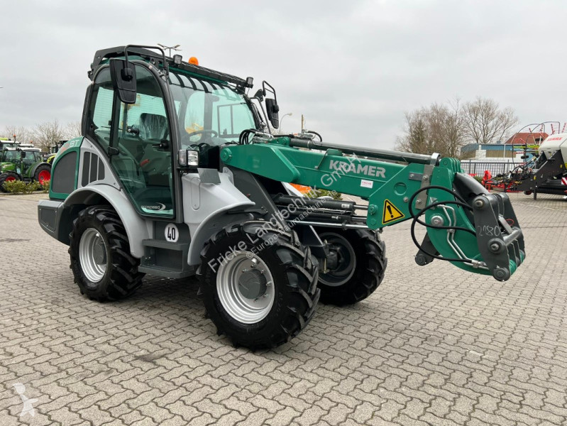 Impact kl 30. Телескопический погрузчик JCB 531-70. Kramer KL30.8T. Крамер погрузчик. Крамер трактор.