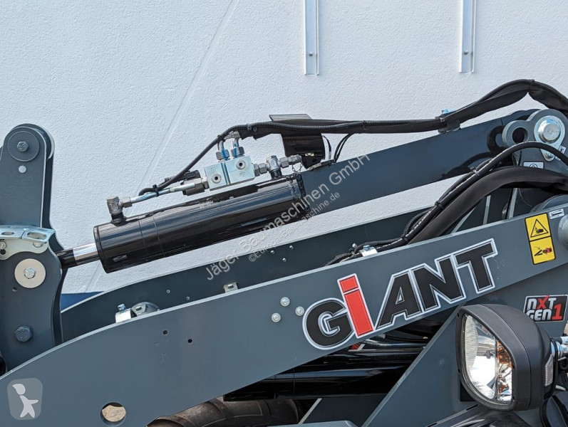 Pala cargadora Kubota Giant G2700 HD X-tra --...