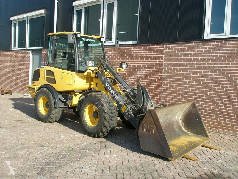 Shovel Volvo L25H