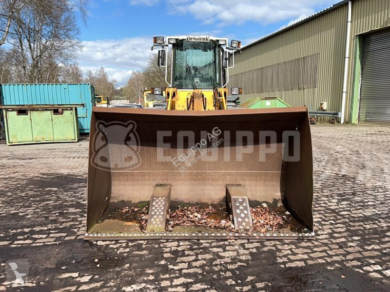 Pala cargadora Liebherr with High-Tipping Bucket
