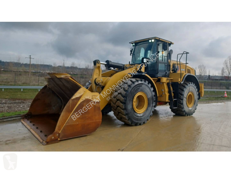 Nakladač Caterpillar 972M