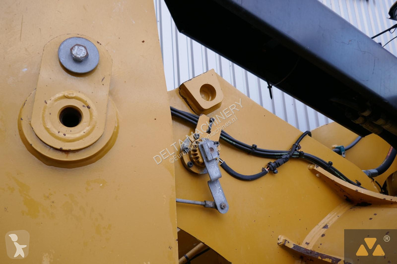 Pala Caterpillar M