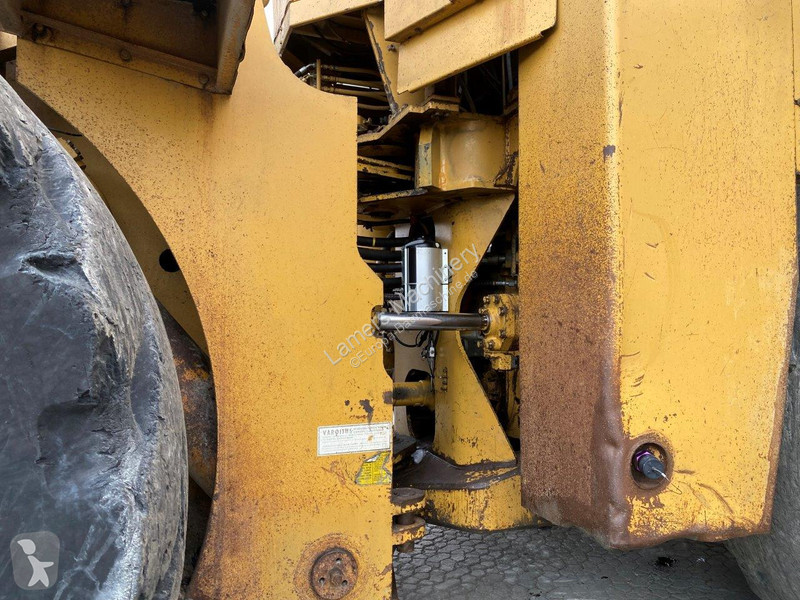Shovel Caterpillar NVT