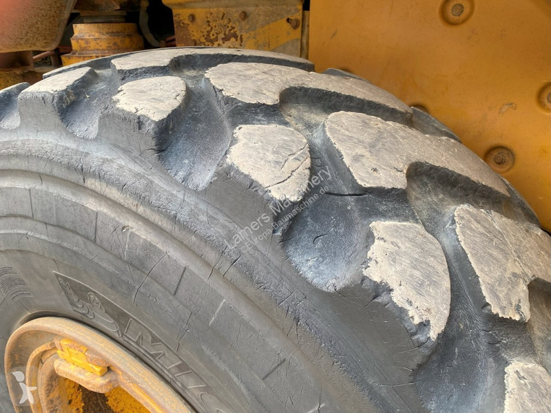 Shovel Caterpillar NVT