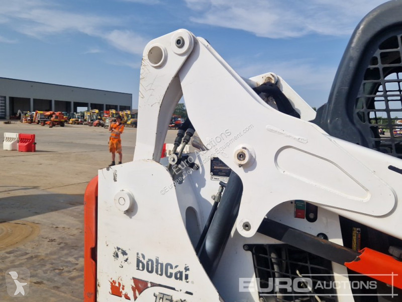Shovel Bobcat T590
