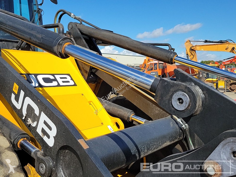 Incarcator JCB