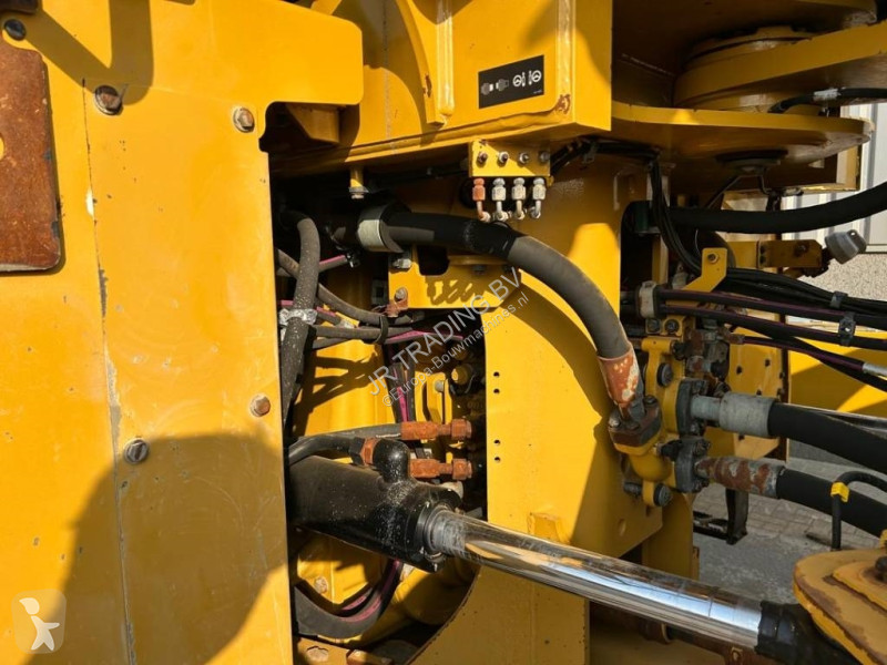 Shovel Caterpillar 980