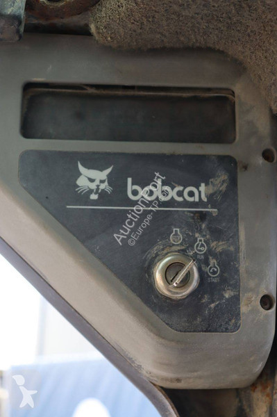 Shovel Bobcat