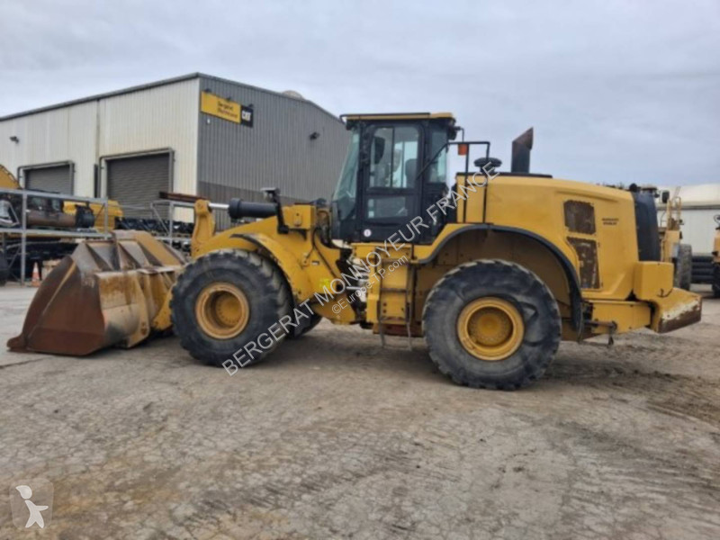 Nakladač Caterpillar 972M XE