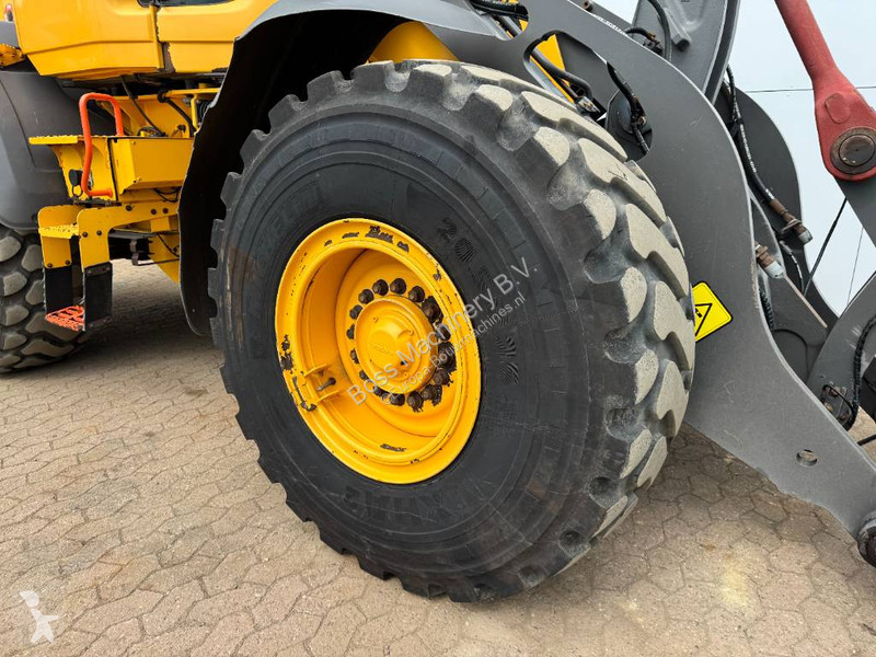 مُحمّلة Volvo - 3rd Function / Quick Coupler
