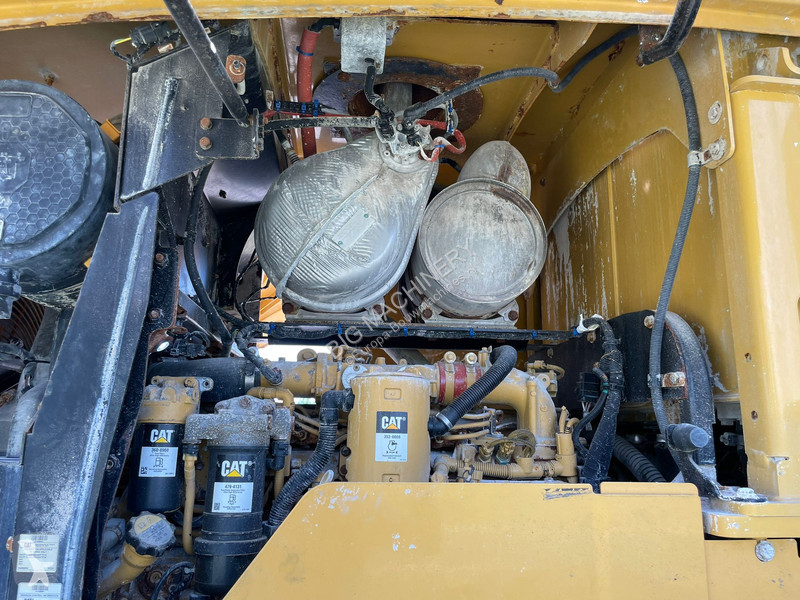 Pala Caterpillar M