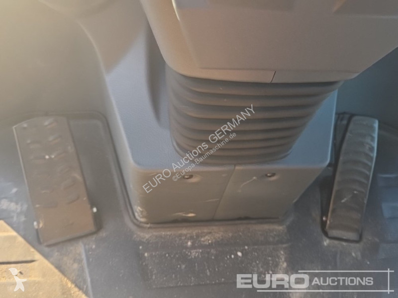 Ładowarka Mecalac MCL4+