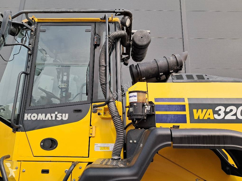 Nakladač Komatsu WA320-8 High Lift