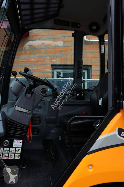 Nakladač Giant G5000 X-TRA