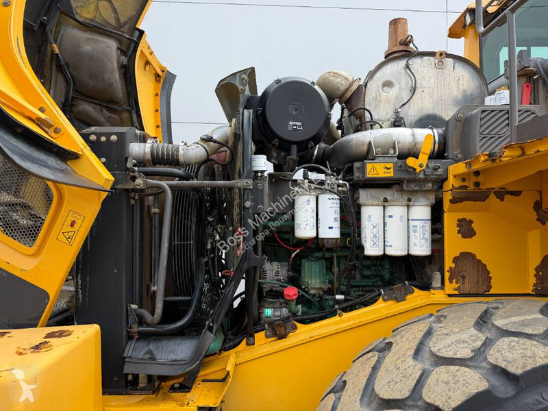 Nakladač Volvo - Automatic Greasing / Camera