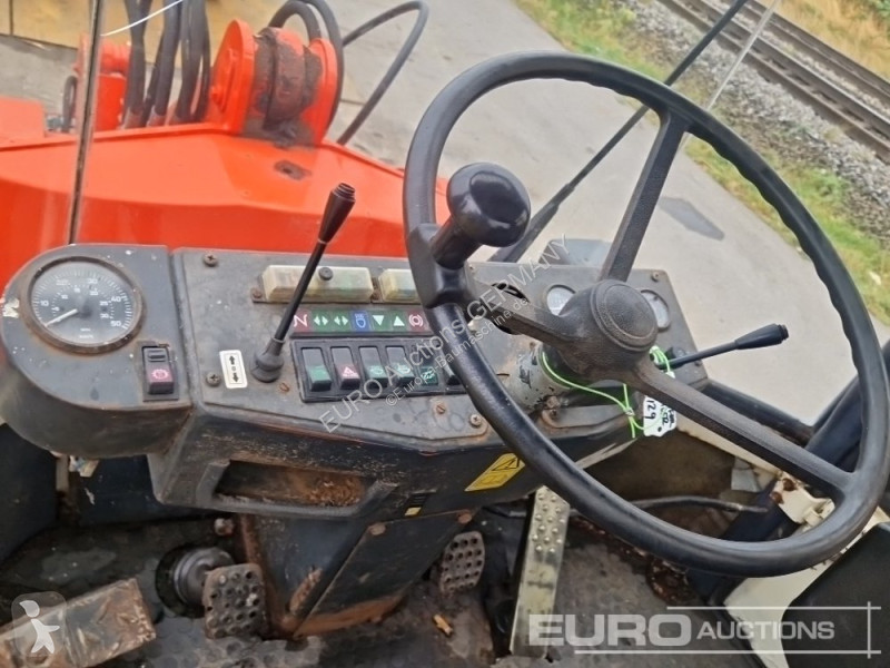 Nakladač Schaeff SKS661