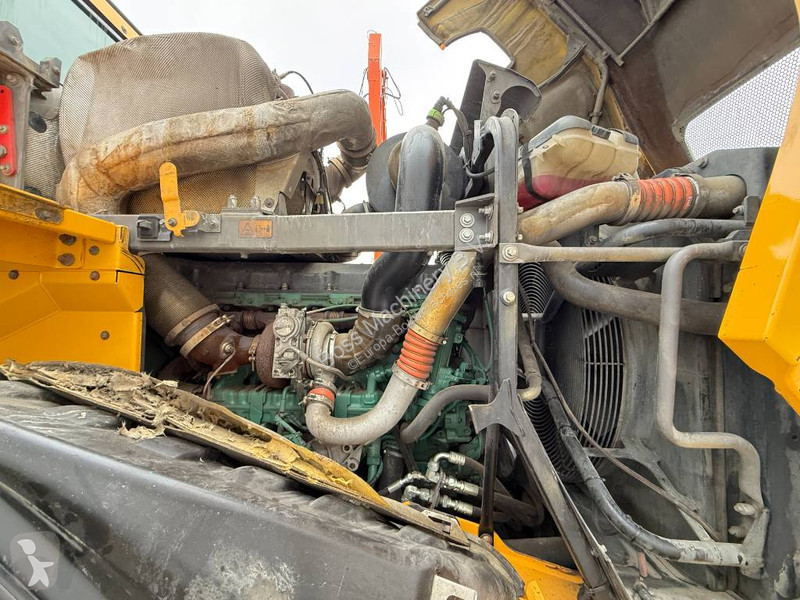 Volvo - German Machine / Automatic Greasing loader