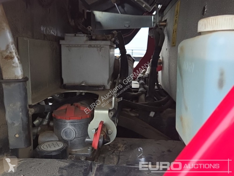 Nakladač Yanmar V100