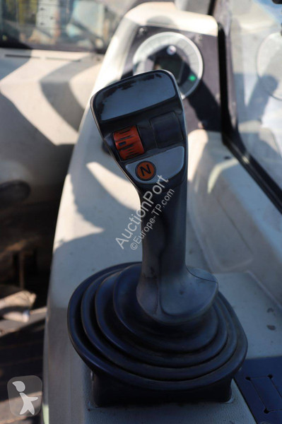 Kramer 353 loader
