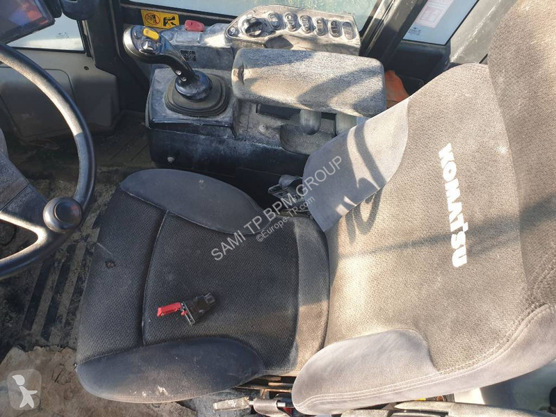 Pala Komatsu WA320-8