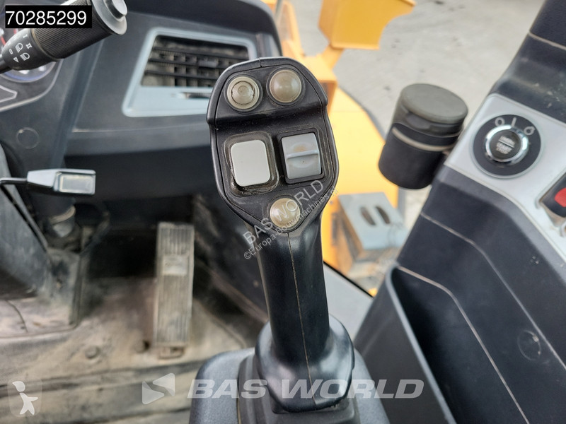 Shovel Hyundai HL955