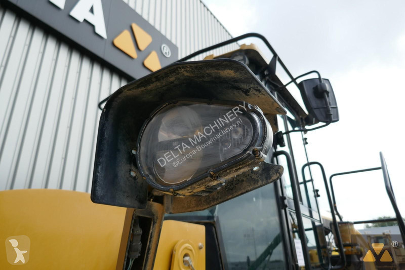 Pá carregadora Caterpillar M