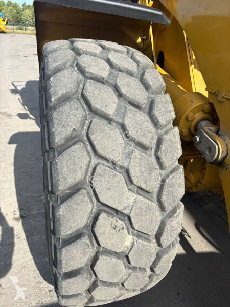 مُحمّلة Caterpillar (Verified low hours)