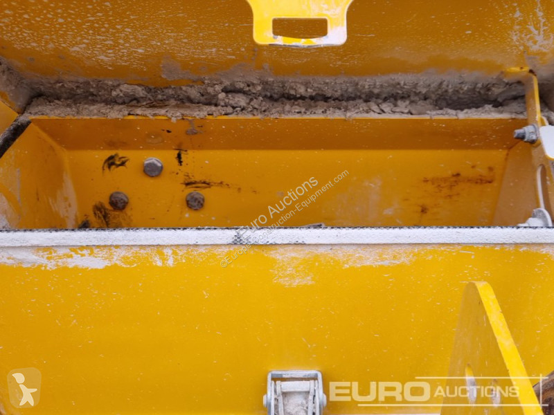 Nakladač JCB 437-55WM