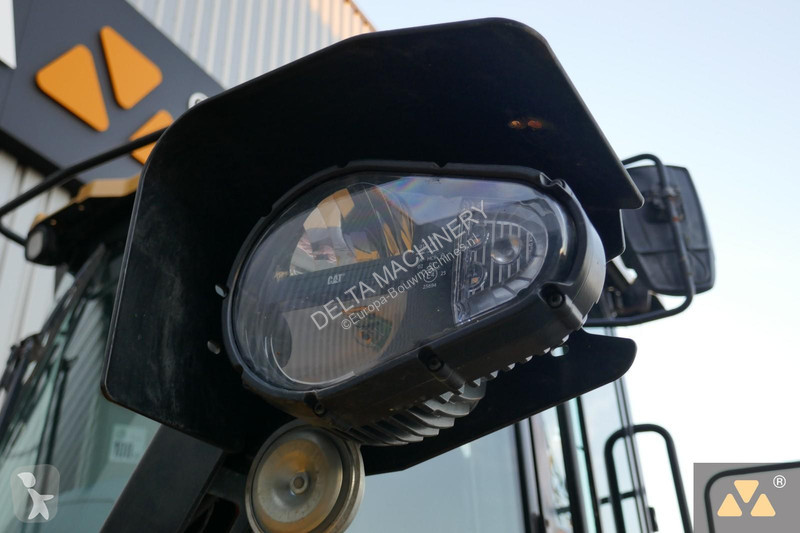 Nakladač Caterpillar 972M