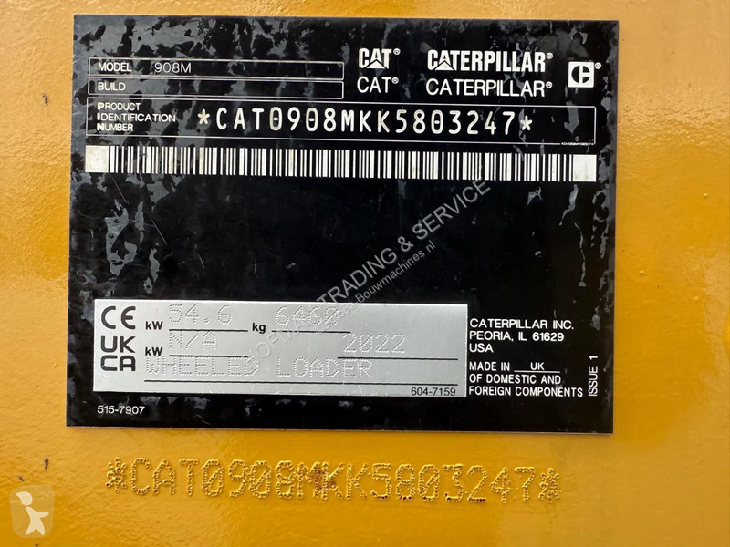 Chargeuse Caterpillar M