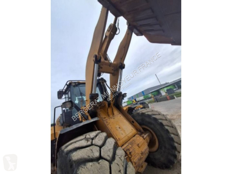 Nakladač Caterpillar 972M XE