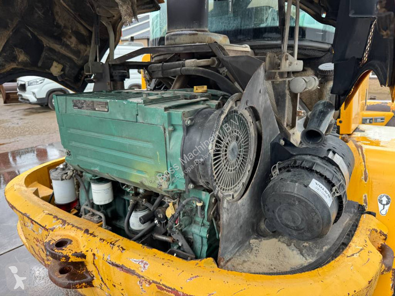 Nakladač Volvo B - Bucket + Forks / Quick Coupler