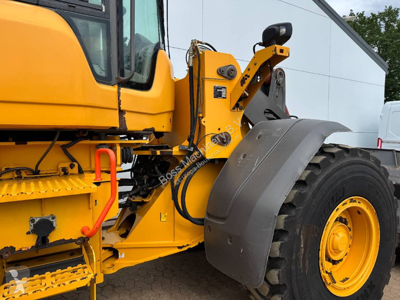 مُحمّلة Volvo - 3rd Function / Quick Coupler