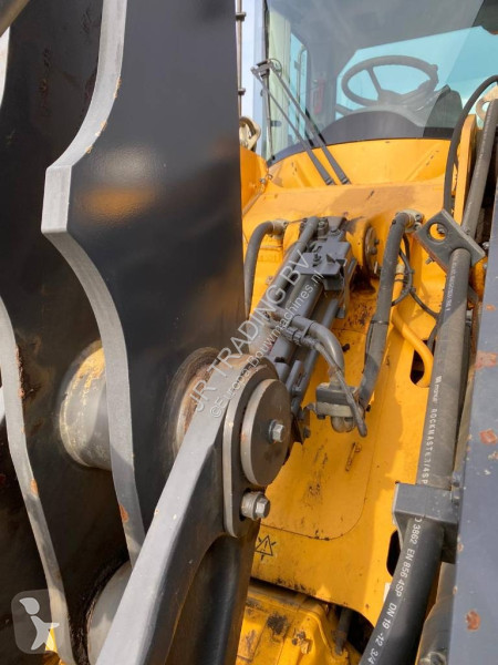 مُحمّلة Volvo (High tip bucket)