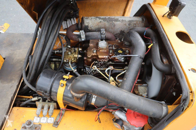 Nakladač  HT25J