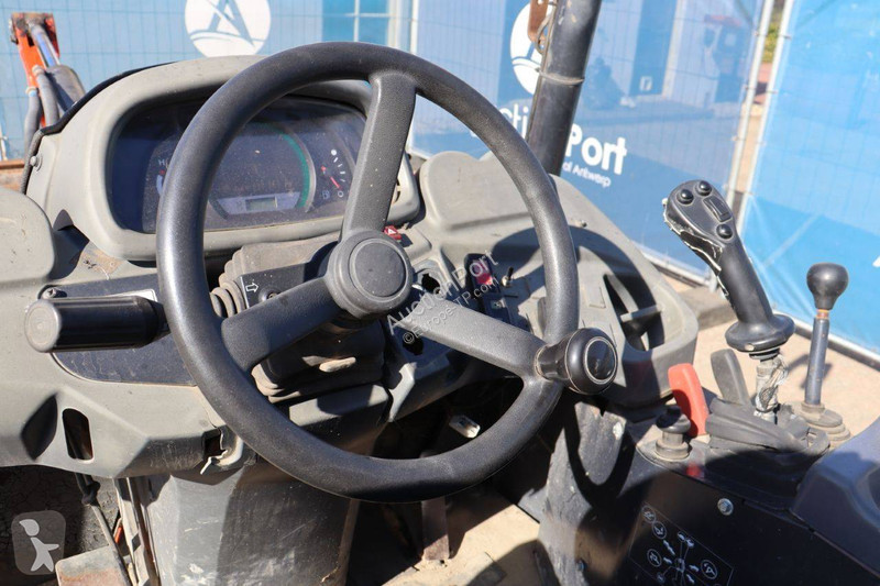 مُحمّلة Kubota R065