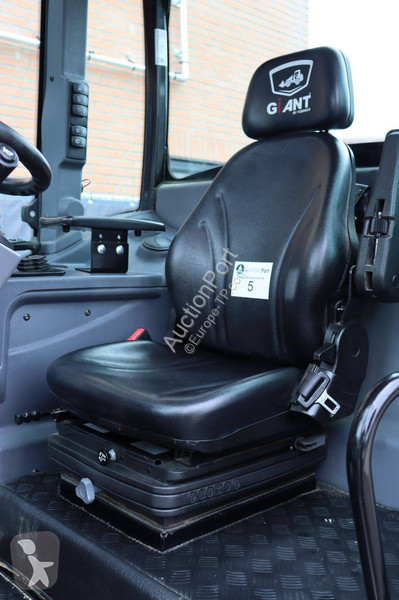 Nakladač Giant G5000 X-TRA