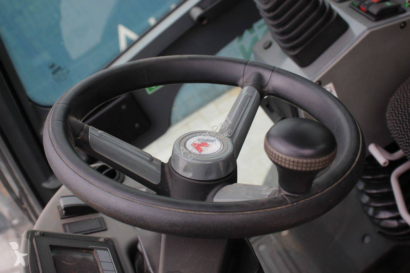 Chargeuse Neuson WL60