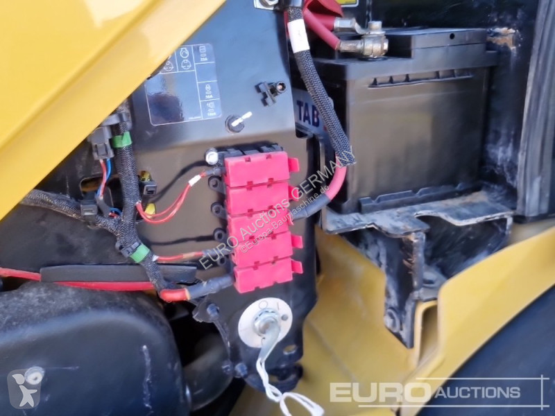 Chargeuse Caterpillar 908M