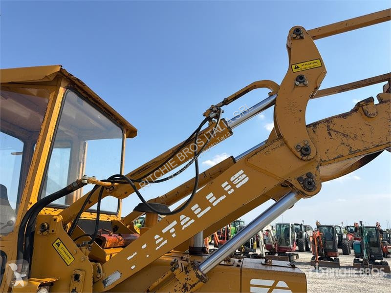Pala cargadora  FL7 Crawler Loader
