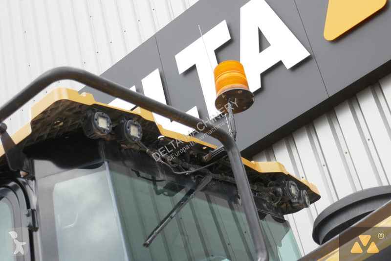 Nakladač Caterpillar 980M